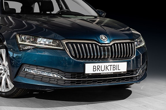 Skoda Superb 2 of 30