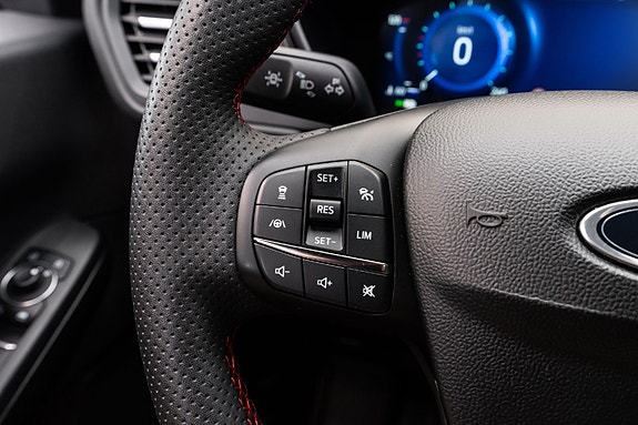 Ford Kuga 11 of 24