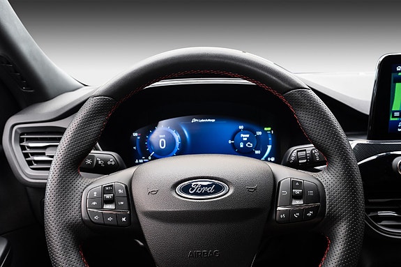 Ford Kuga 10 of 24