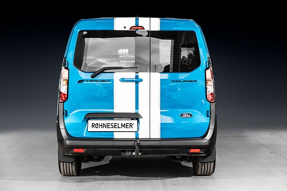 Ford E-Transit Courier 8 of 26