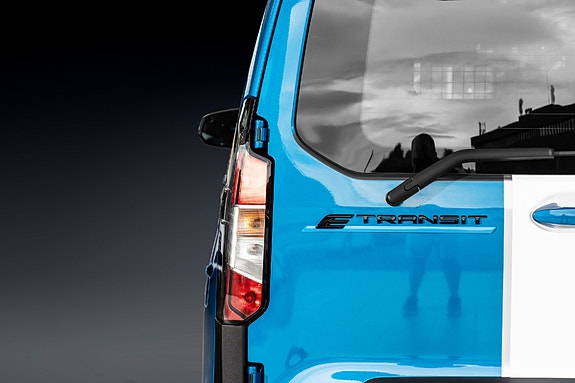 Ford E-Transit Courier 9 of 26