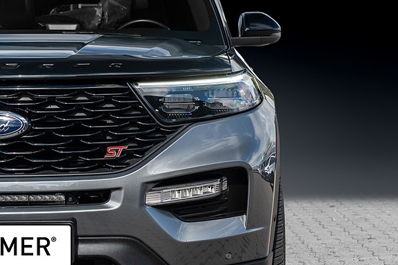 Ford Explorer 8 of 30