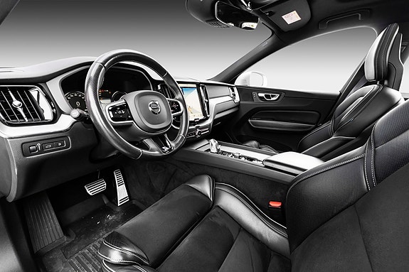 Volvo XC60 23 of 30