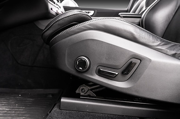 Volvo XC60 22 of 30