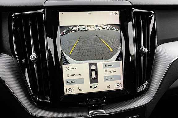 Volvo XC60 19 of 30
