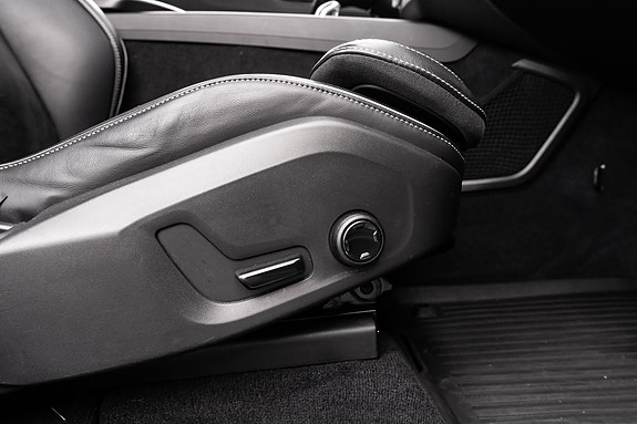 Volvo XC60 28 of 30
