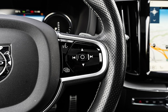 Volvo XC60 12 of 30