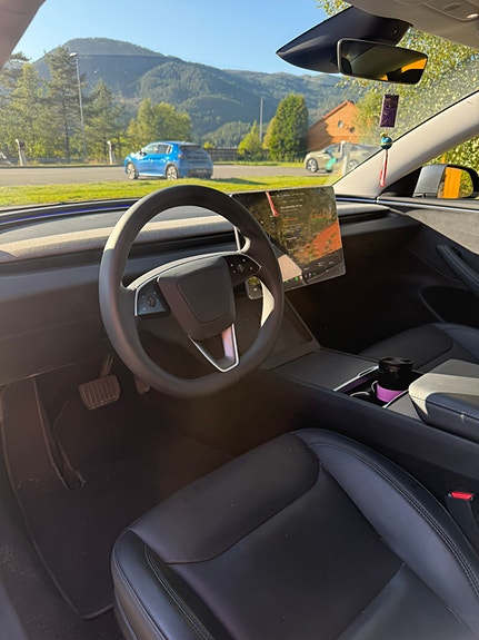 Tesla Model 3 20 of 21