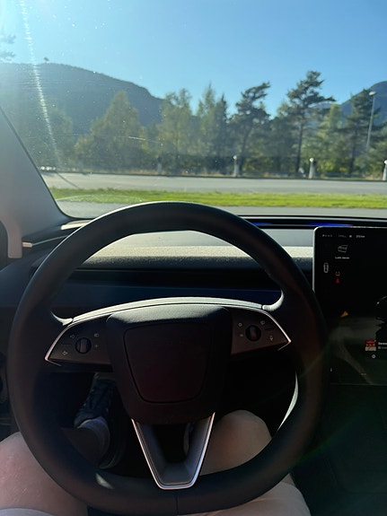 Tesla Model 3 17 of 21