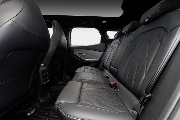 Ford Explorer 23 of 30