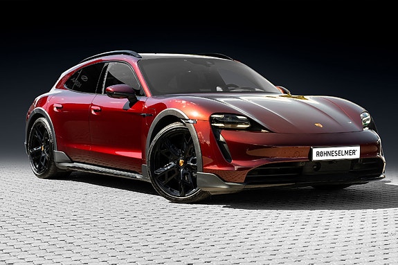 Porsche Taycan Cross Turismo 2 of 30