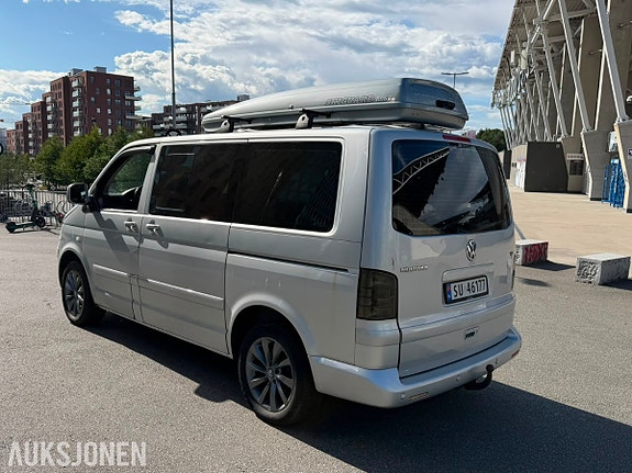 Volkswagen Multivan 7 of 19