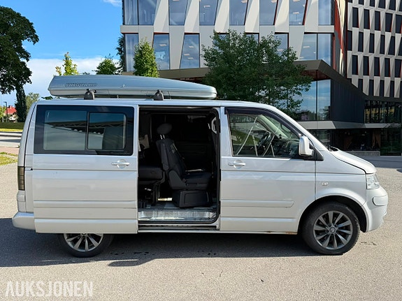 Volkswagen Multivan 9 of 19