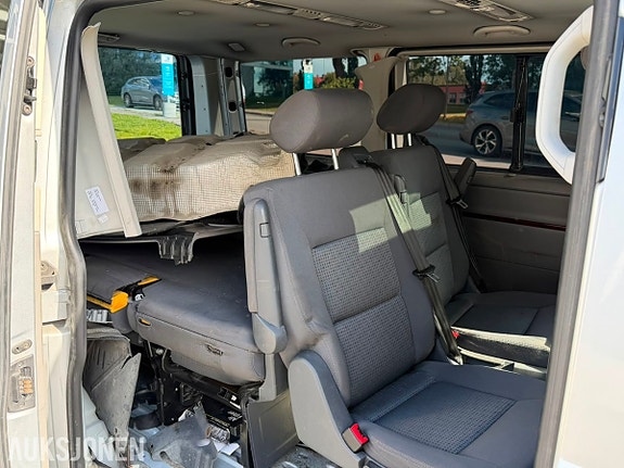 Volkswagen Multivan 15 of 19