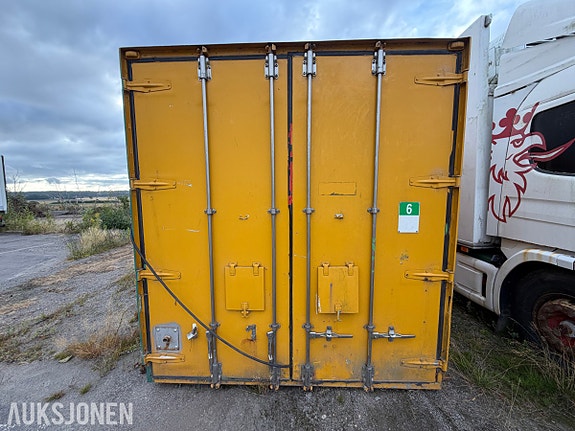 Andre VBK skapoppbygg - innvendig 7,368 x 2,425 x 2,430 m - to innvendige rom med skillevegg - dobbel bak 13 of 30