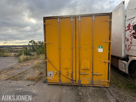 Andre VBK skapoppbygg - innvendig 7,368 x 2,425 x 2,430 m - to innvendige rom med skillevegg - dobbel bak 2 of 30