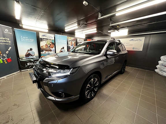 Mitsubishi Outlander 3 of 30