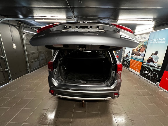 Mitsubishi Outlander 18 of 30