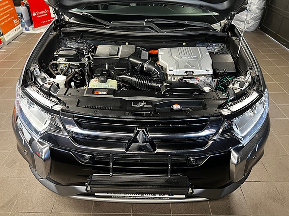 Mitsubishi Outlander 11 of 30