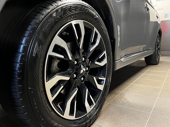 Mitsubishi Outlander 15 of 30