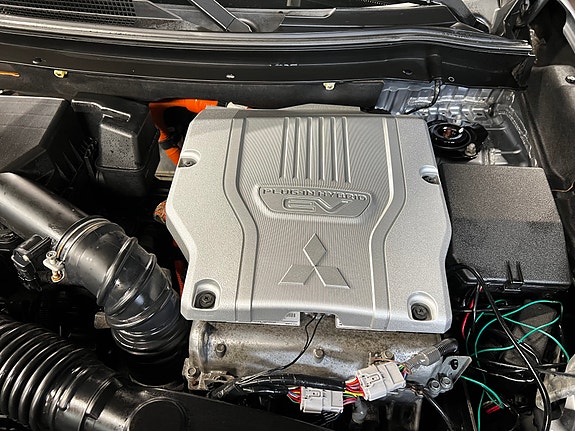 Mitsubishi Outlander 13 of 30