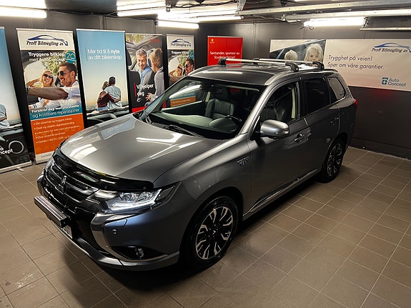 Mitsubishi Outlander 2 of 30