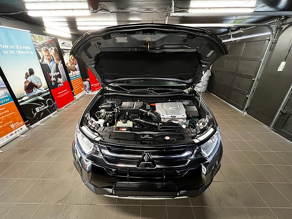Mitsubishi Outlander 10 of 30
