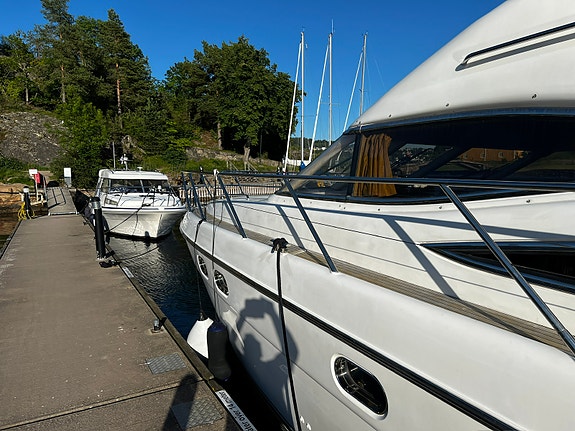 Betydelig oppgradert P52, Meget attraktiv versjon med 3 kabiner og crew cabin ! 7 of 30