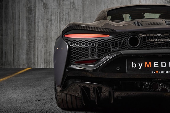 McLaren Artura 9 of 30