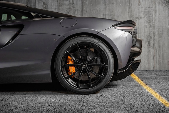 McLaren Artura 14 of 30