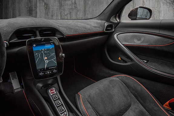 McLaren Artura 21 of 30