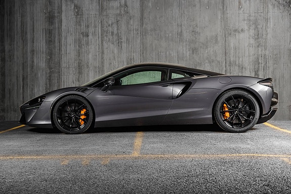McLaren Artura 4 of 30