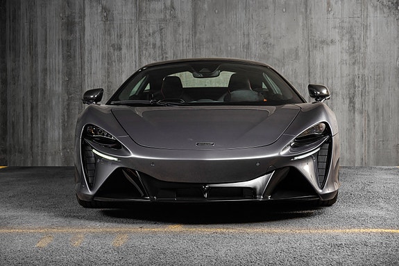 McLaren Artura 5 of 30