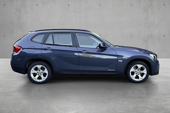 BMW X1 9 of 17