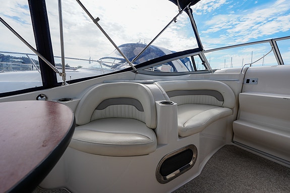 Stingray 250 CS m/ 260 hk Mercruiser MPI V8. Ankervinsj. Baugprop. Lagring inkl! 26 of 30