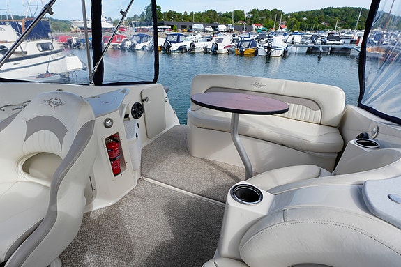 Stingray 250 CS m/ 260 hk Mercruiser MPI V8. Ankervinsj. Baugprop. Lagring inkl! 18 of 30