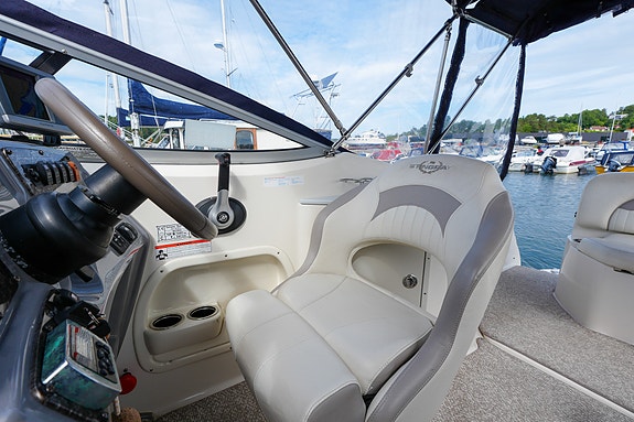 Stingray 250 CS m/ 260 hk Mercruiser MPI V8. Ankervinsj. Baugprop. Lagring inkl! 21 of 30