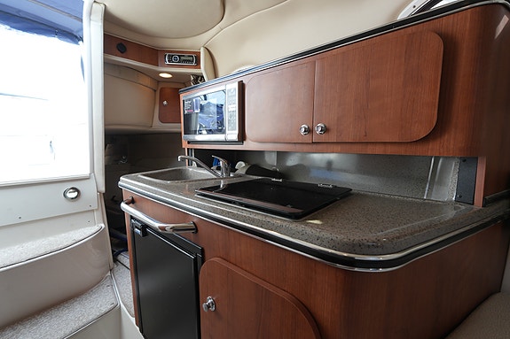 Stingray 250 CS m/ 260 hk Mercruiser MPI V8. Ankervinsj. Baugprop. Lagring inkl! 29 of 30
