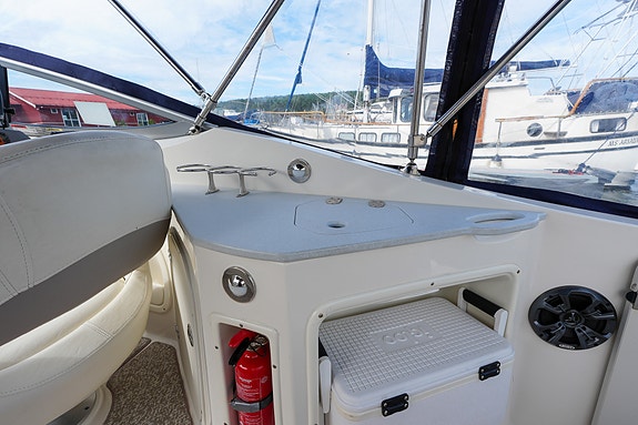 Stingray 250 CS m/ 260 hk Mercruiser MPI V8. Ankervinsj. Baugprop. Lagring inkl! 27 of 30