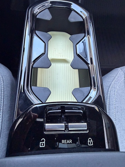 Volvo EX30 9 of 13