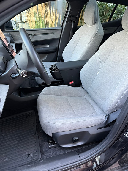 Volvo EX30 5 of 13