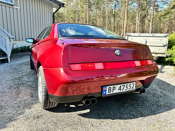 Alfa Romeo GTV 3 of 4