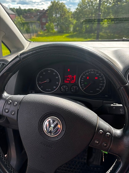 Volkswagen Golf Plus 16 of 22