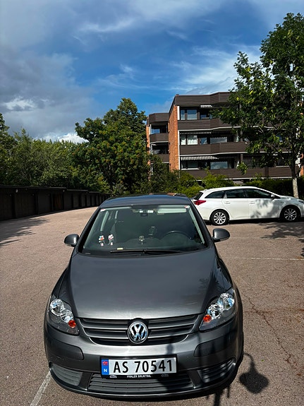 Volkswagen Golf Plus 2 of 22