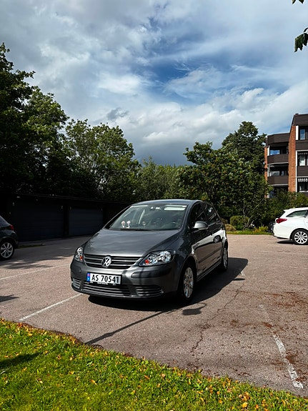 Volkswagen Golf Plus 18 of 22
