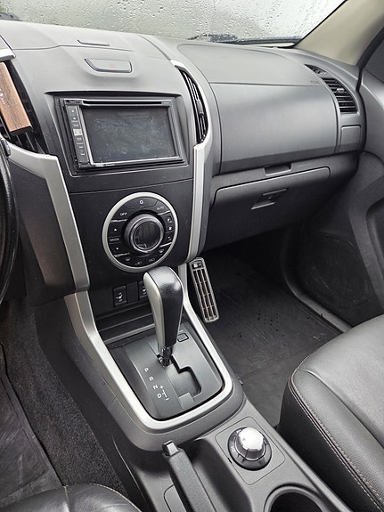 Isuzu D-max 15 of 17