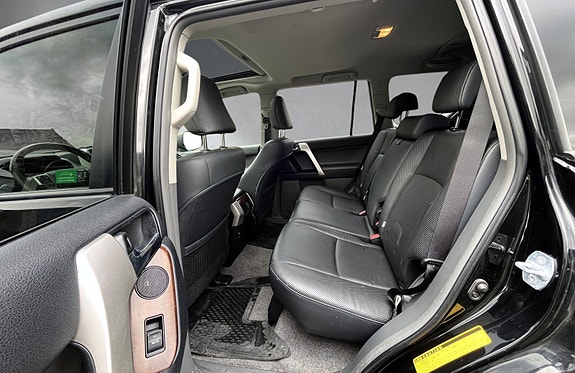 Toyota Land Cruiser 17 of 21