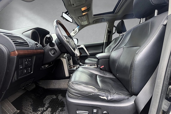 Toyota Land Cruiser 9 of 21