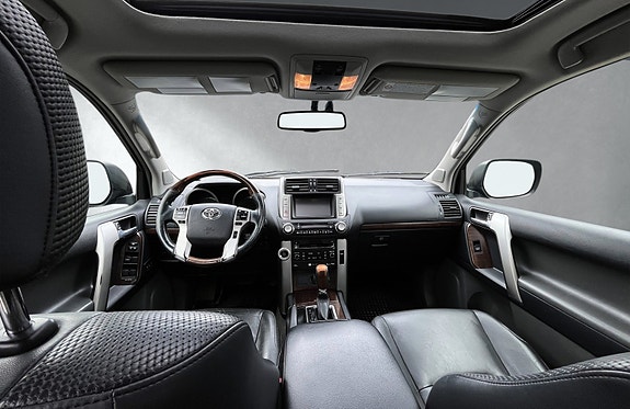 Toyota Land Cruiser 10 of 21