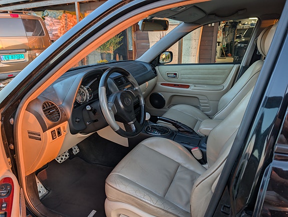 Lexus IS200 17 of 30